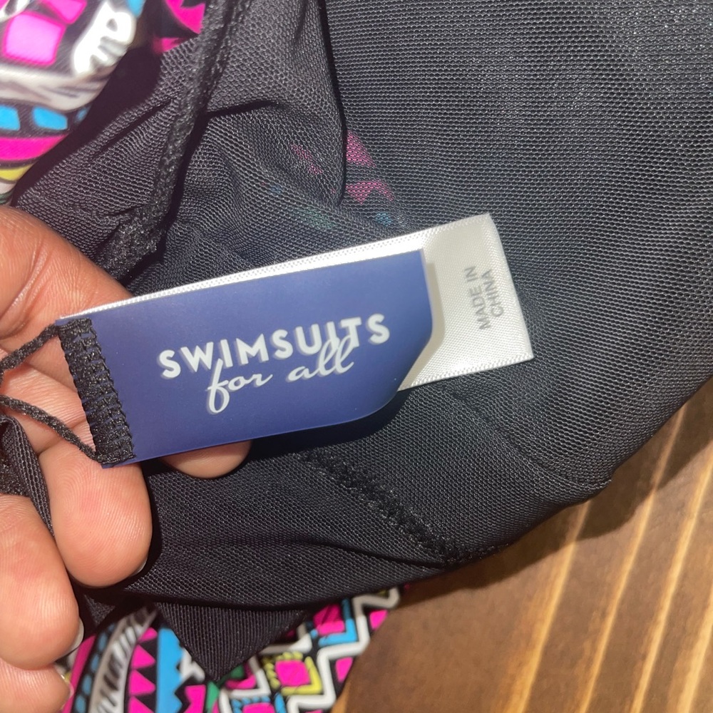 Women’s swimsuit size 32